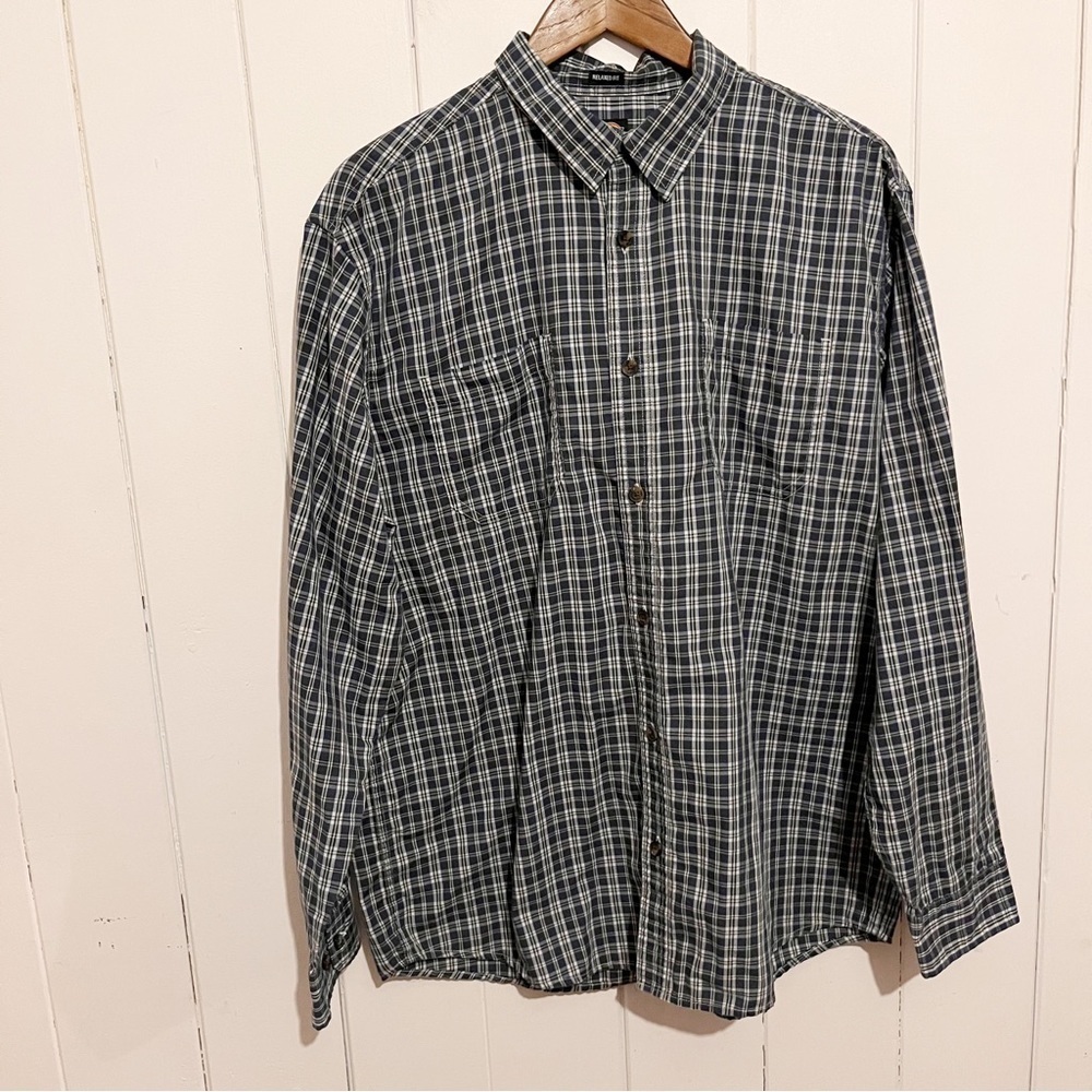 Dickies Relaxed Fit Plaid Button Down Shirt. Size Large.